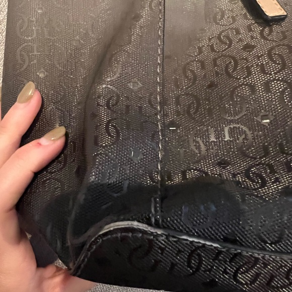 Guess Purse - Picture 7 of 8